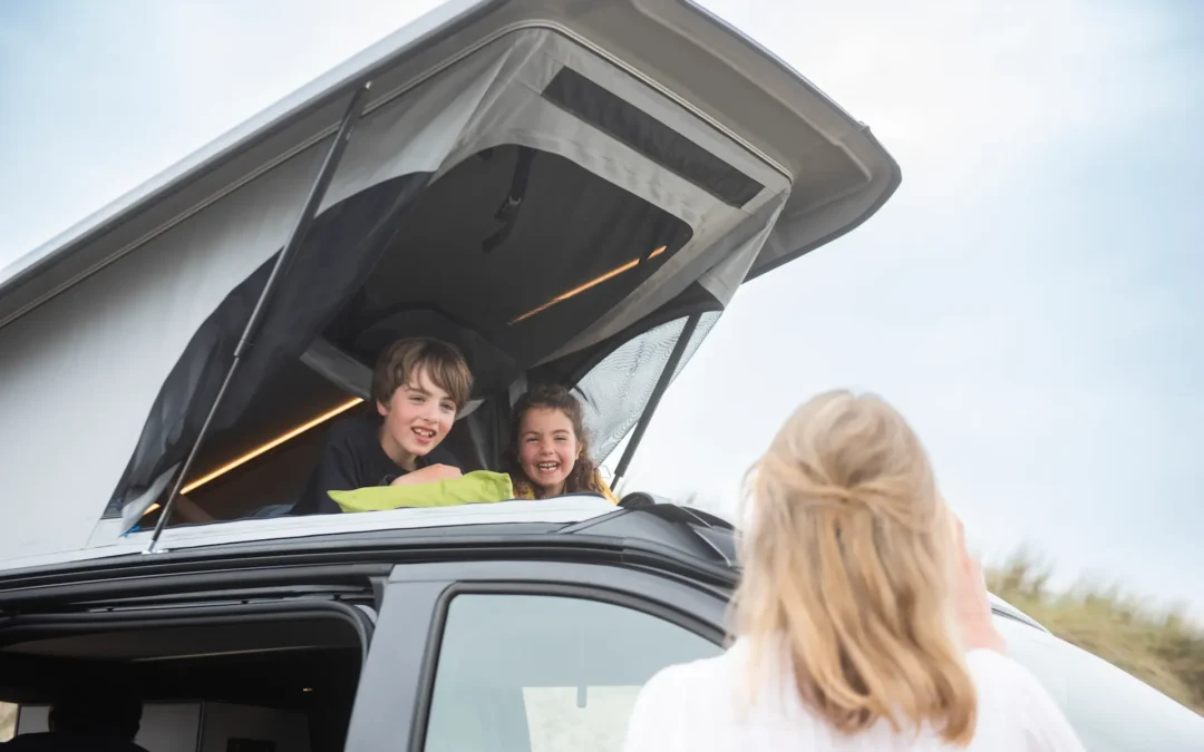 Buscamper met hefdak