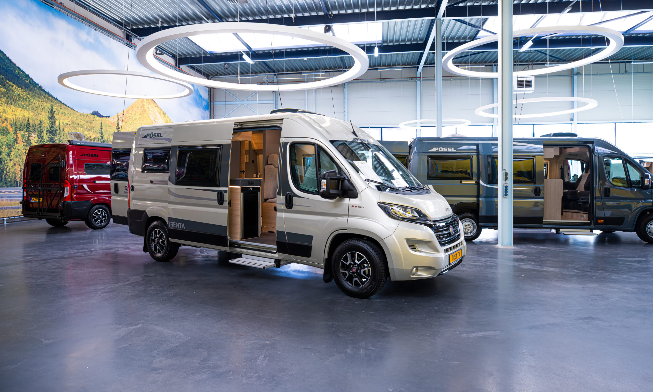 Nieuwe camper kopen voorraad in de showroom