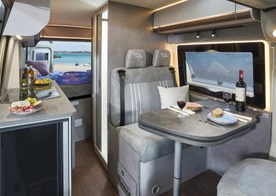 Summit Shine 600 interieur