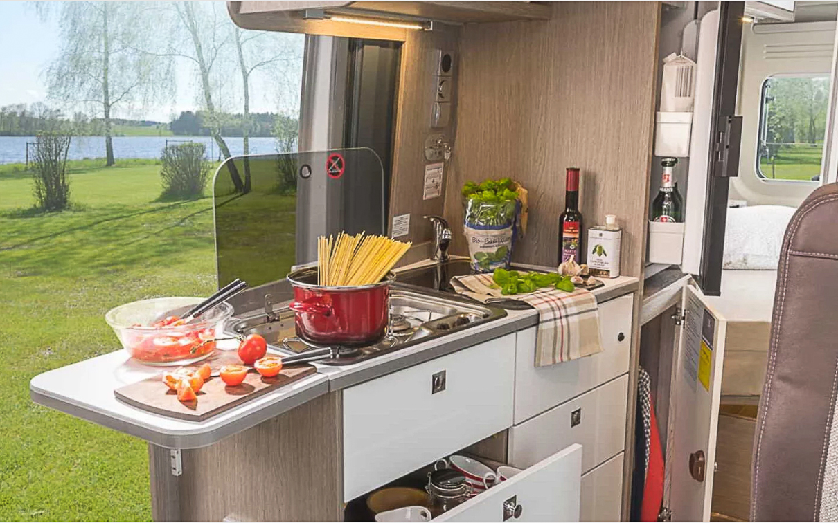 De keuken in de Roadcruiser Evolution