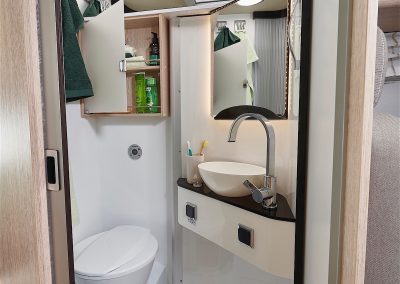 Possl Summit 640 toilet