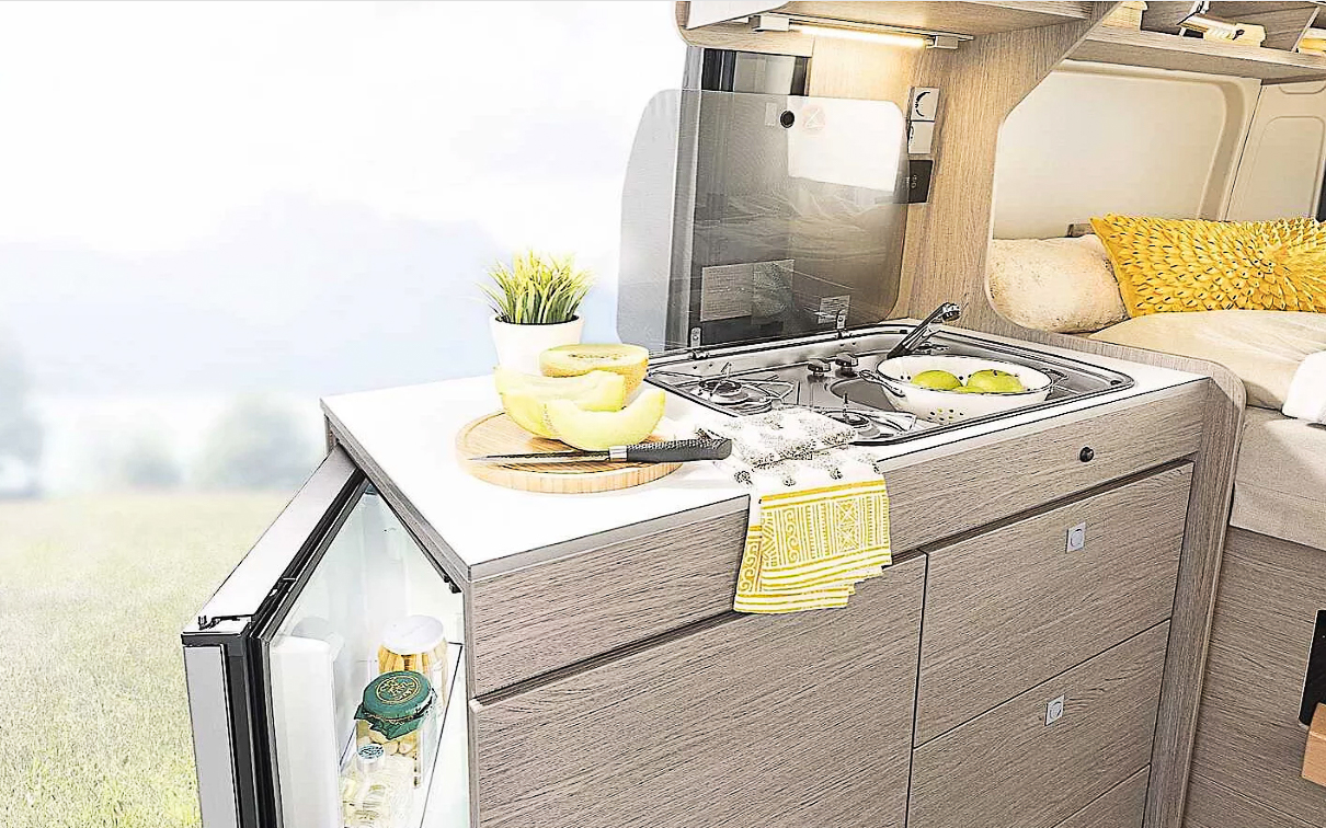 Roadcamp R keuken Ruime keuken in de Roadcamp R