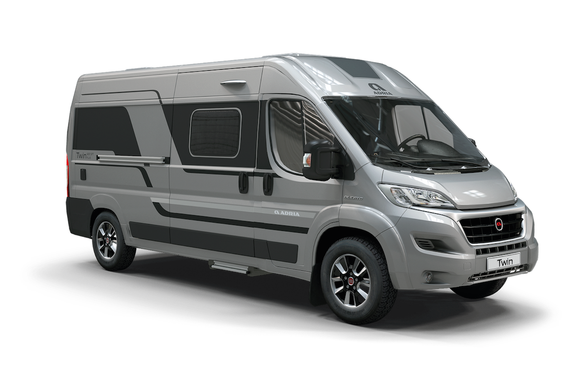 De buitenkant van de Adria Twin Supreme 600 SBX