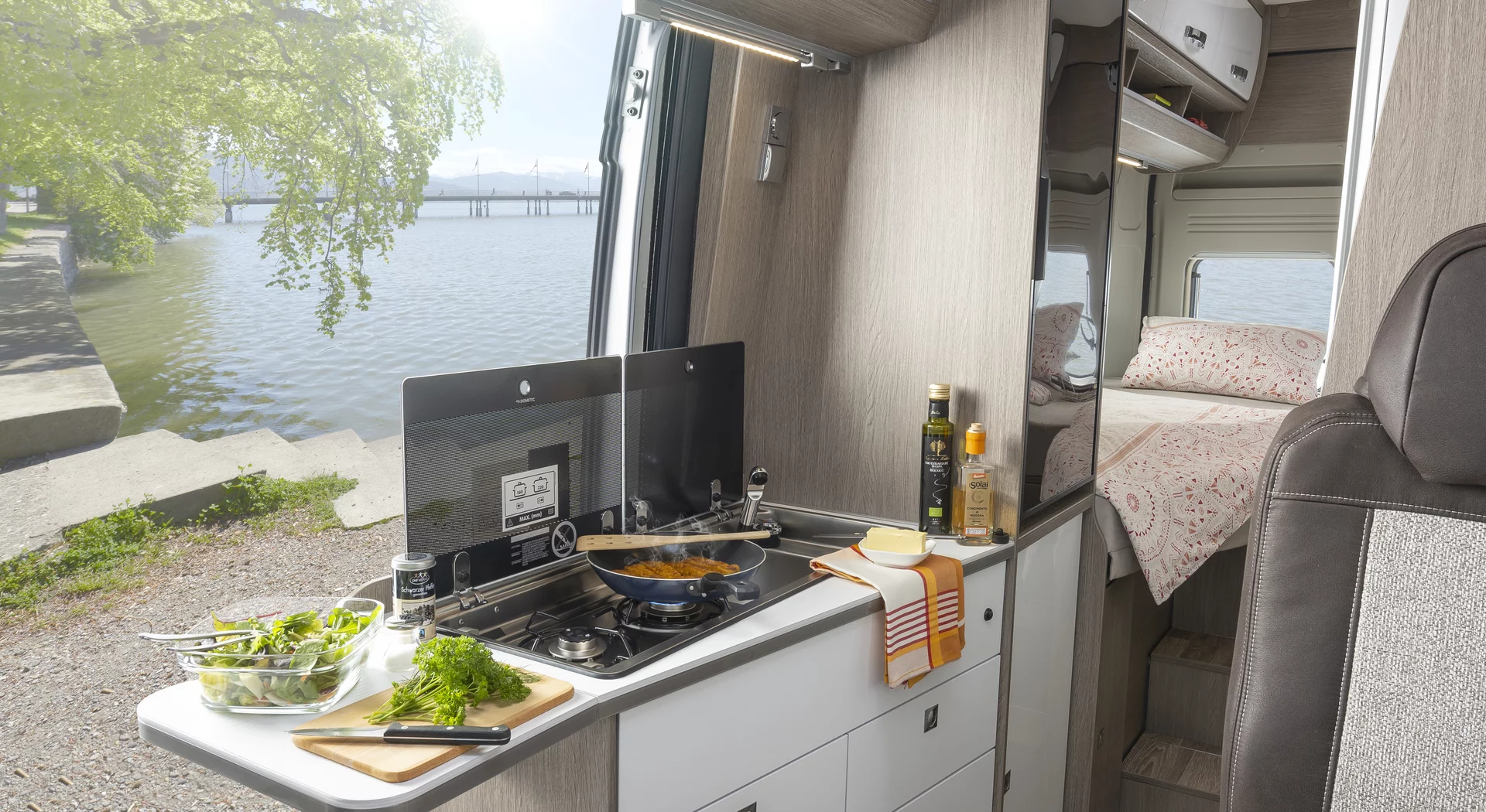 Meer kampeergevoel in een buscamper