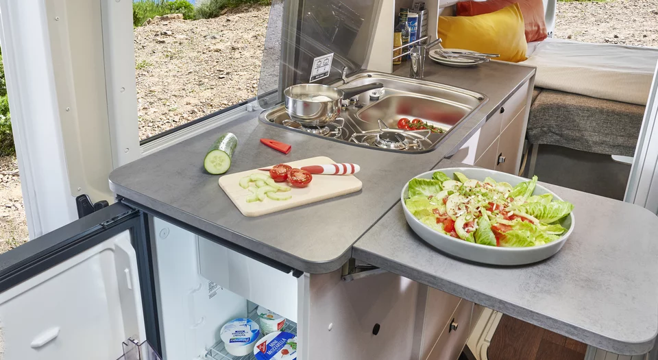 Het bed in de lengte in de Summit Shine 600 R