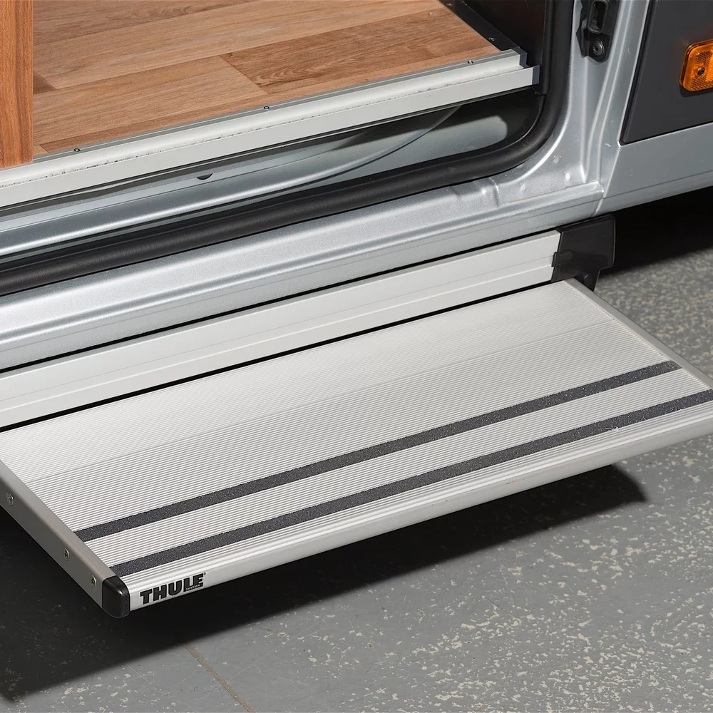 D-line highlights elektrische opstap Elektrische opstap in de Pössl D-line modellen