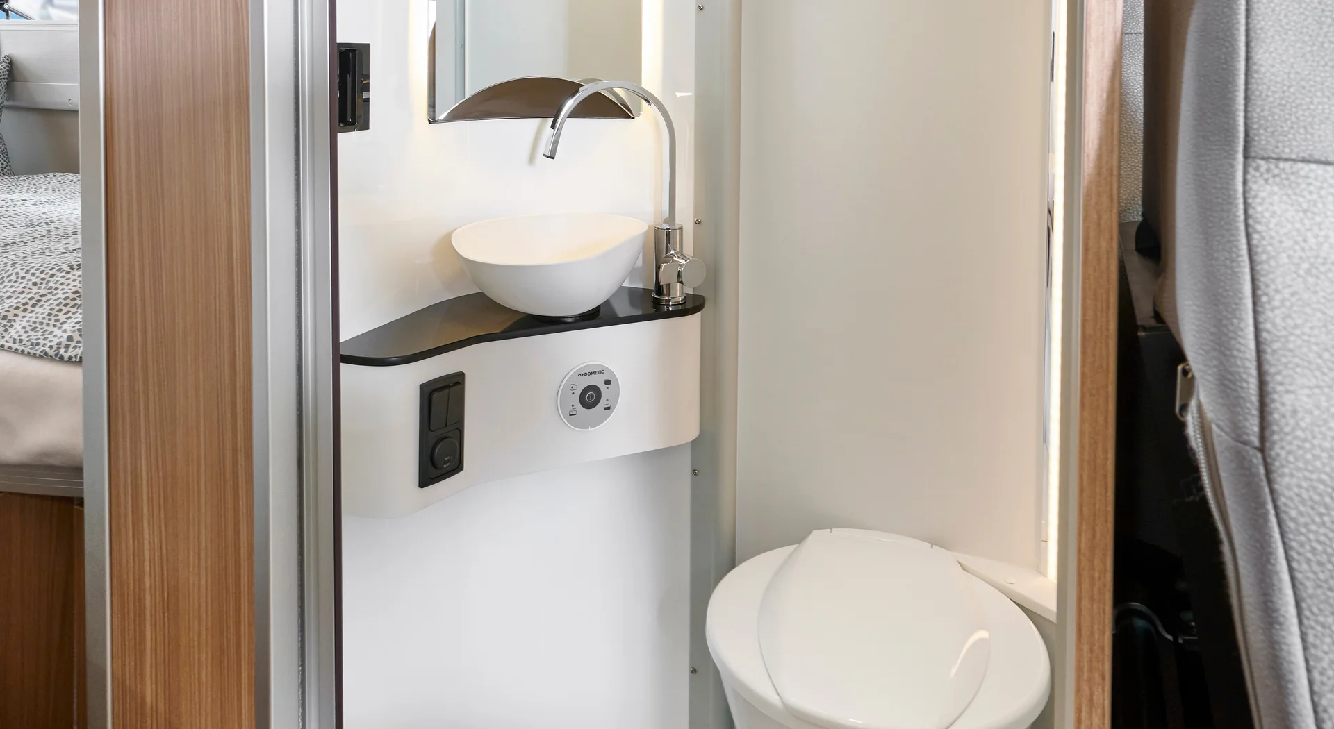 Summit 540 douchewand Badkamer camper possl summit 540