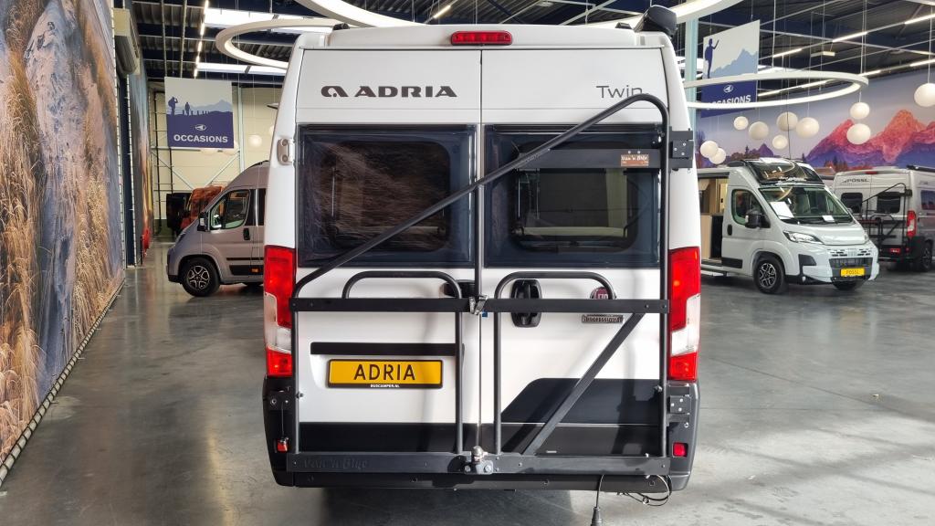 adria-twin-supreme-640-slb-9