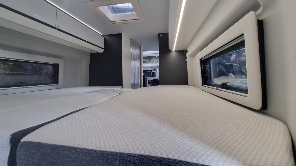 adria-twin-supreme-640-slb-14