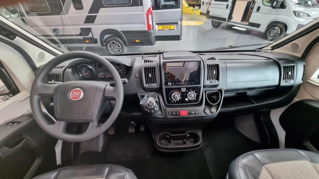 adria-twin-supreme-640-slb-16