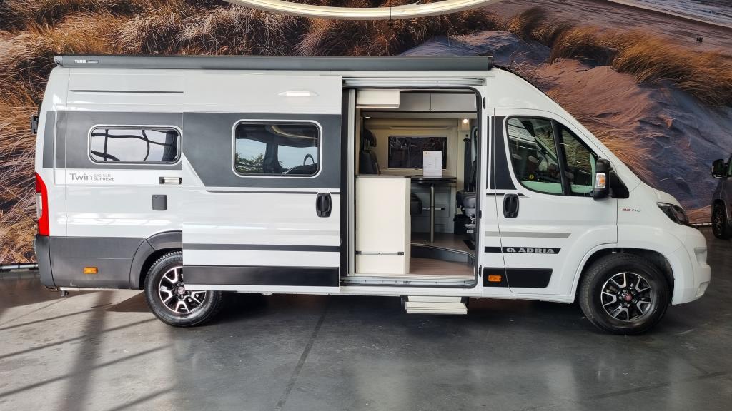 adria-twin-supreme-640-slb-23