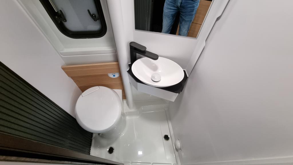 adria-twin-640-slb-15