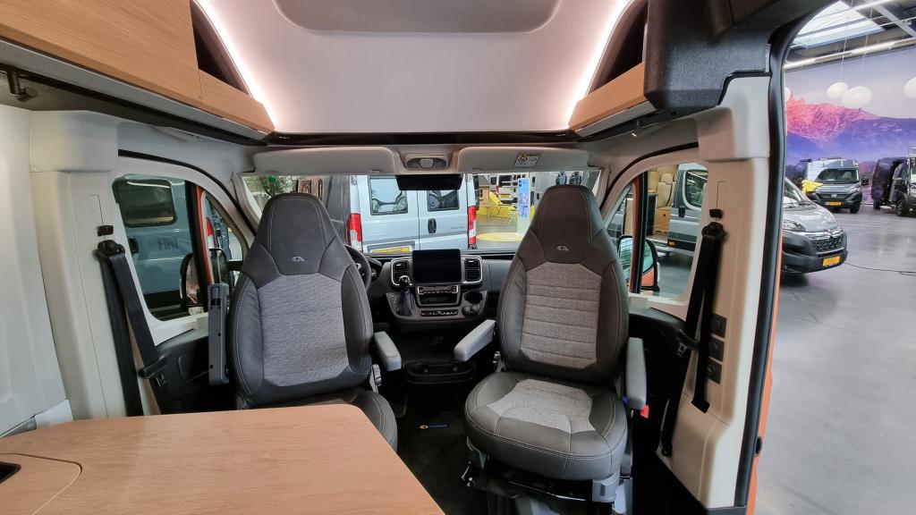 adria-twin-640-slb-17