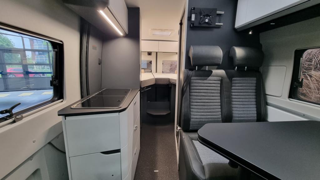 adria-twin-supreme-640-slb-3