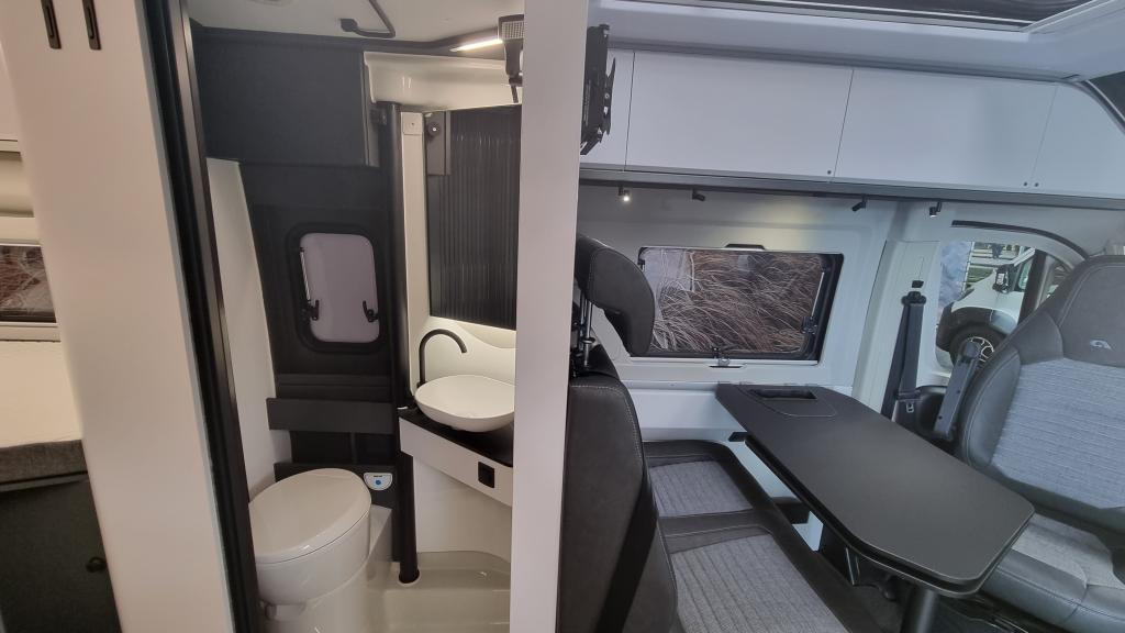 adria-twin-supreme-640-slb-6