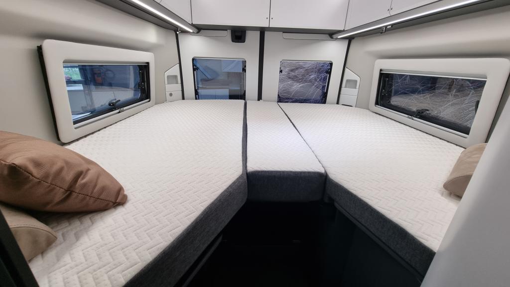 adria-twin-supreme-640-slb-8