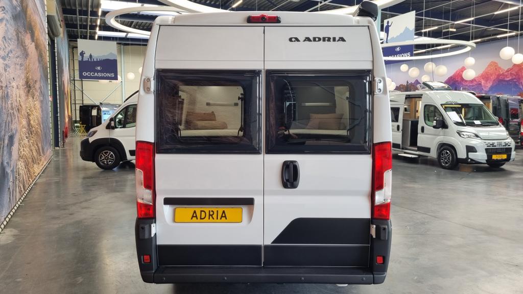 adria-twin-supreme-640-slb-9