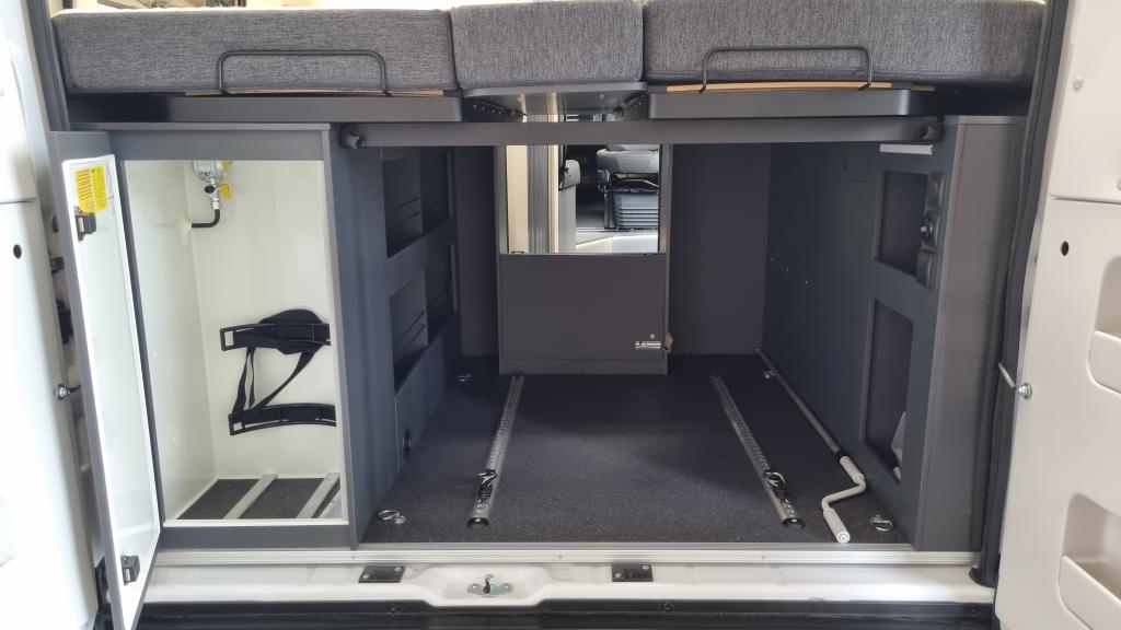 adria-twin-supreme-640-slb-11