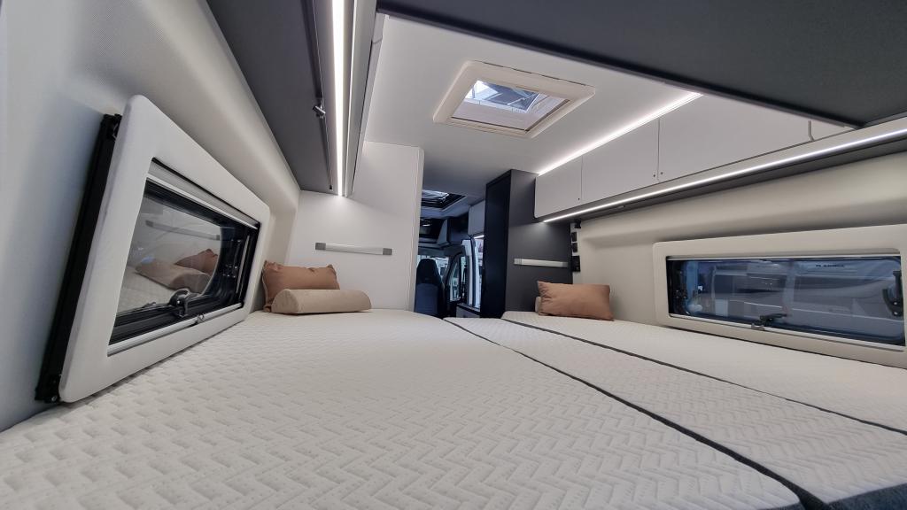 adria-twin-supreme-640-slb-12