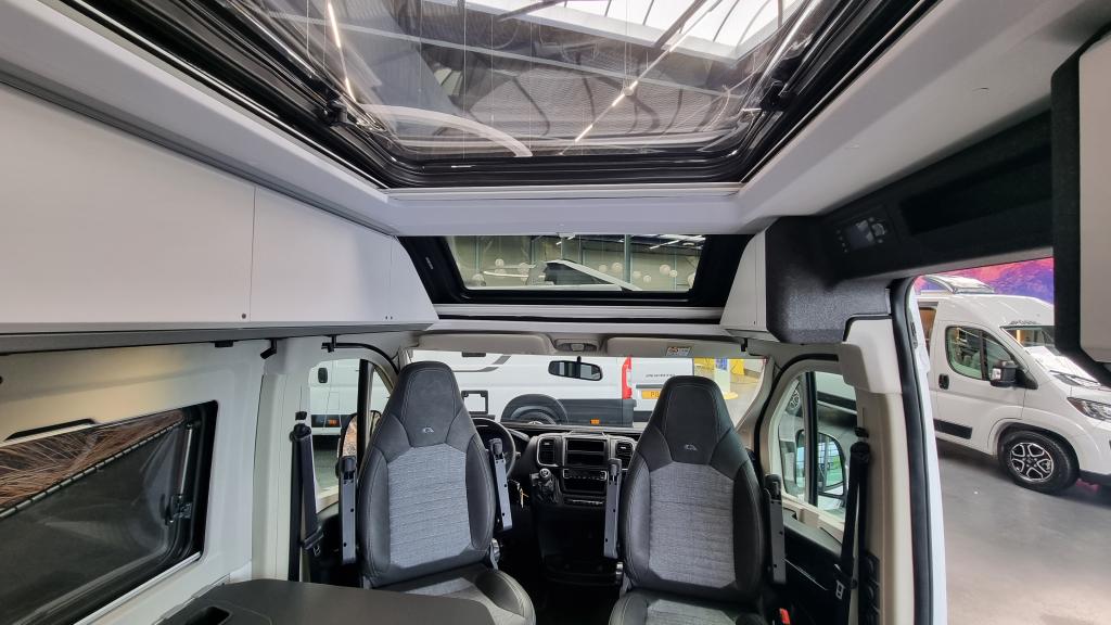 adria-twin-supreme-640-slb-14