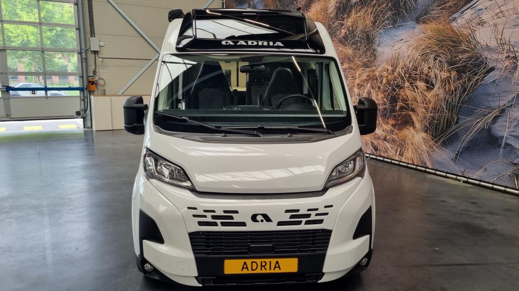 adria-twin-supreme-640-slb-21